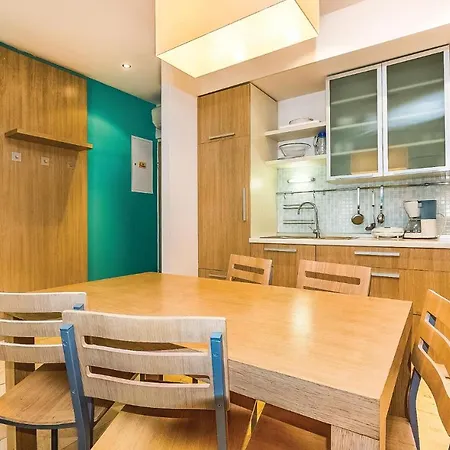 Apartman Nice In With Outdoor Swimming Pool, 2 Bedrooms And Wifi *